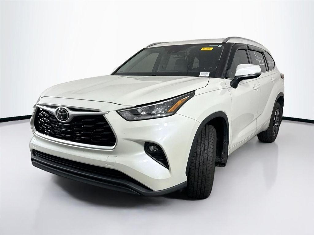 used 2020 Toyota Highlander car, priced at $27,700