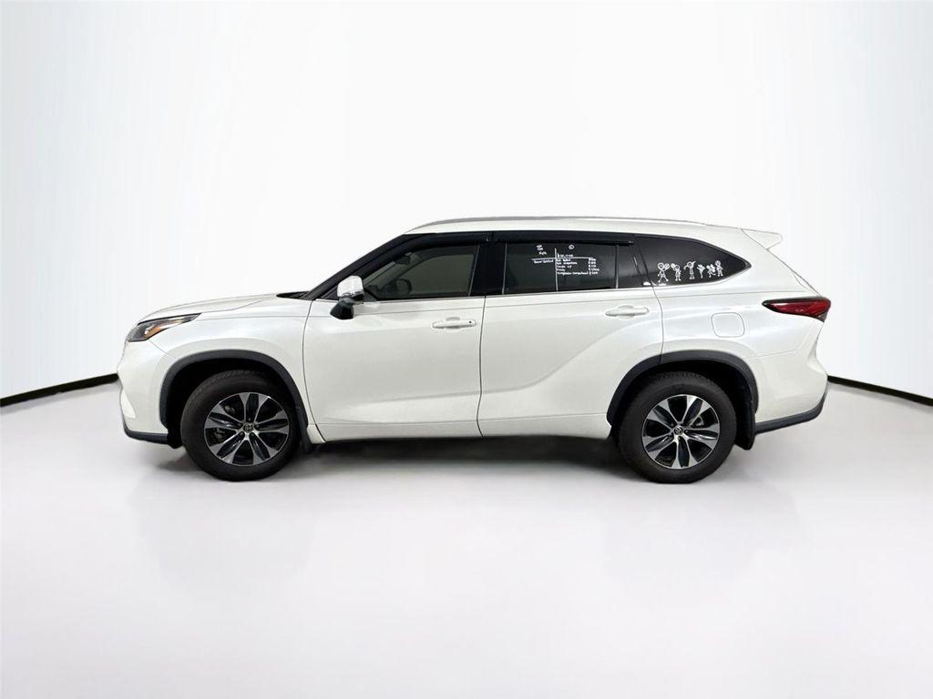 used 2020 Toyota Highlander car, priced at $27,700