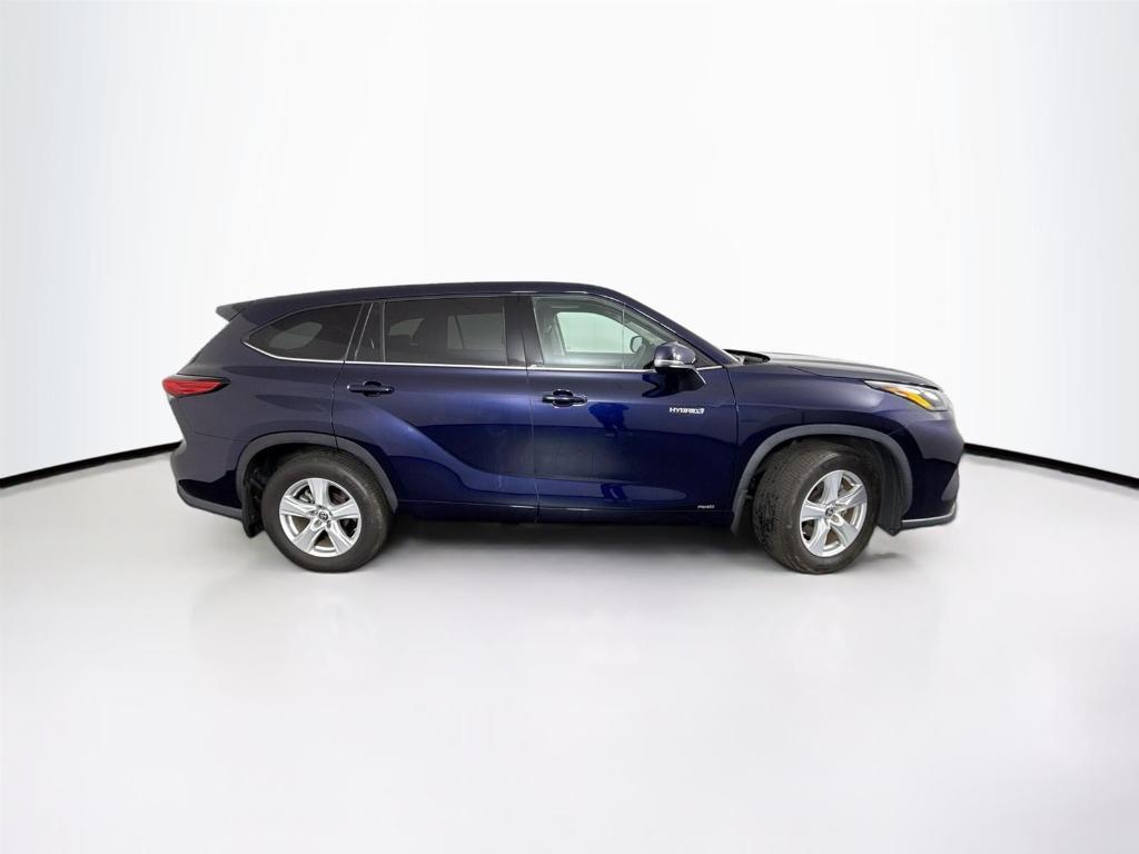 used 2021 Toyota Highlander Hybrid car, priced at $32,000