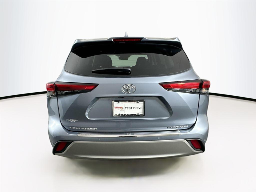 used 2020 Toyota Highlander car, priced at $38,000