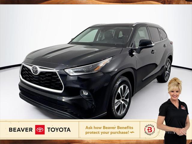 used 2021 Toyota Highlander car, priced at $29,700