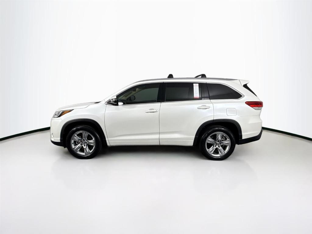 used 2018 Toyota Highlander car, priced at $29,500