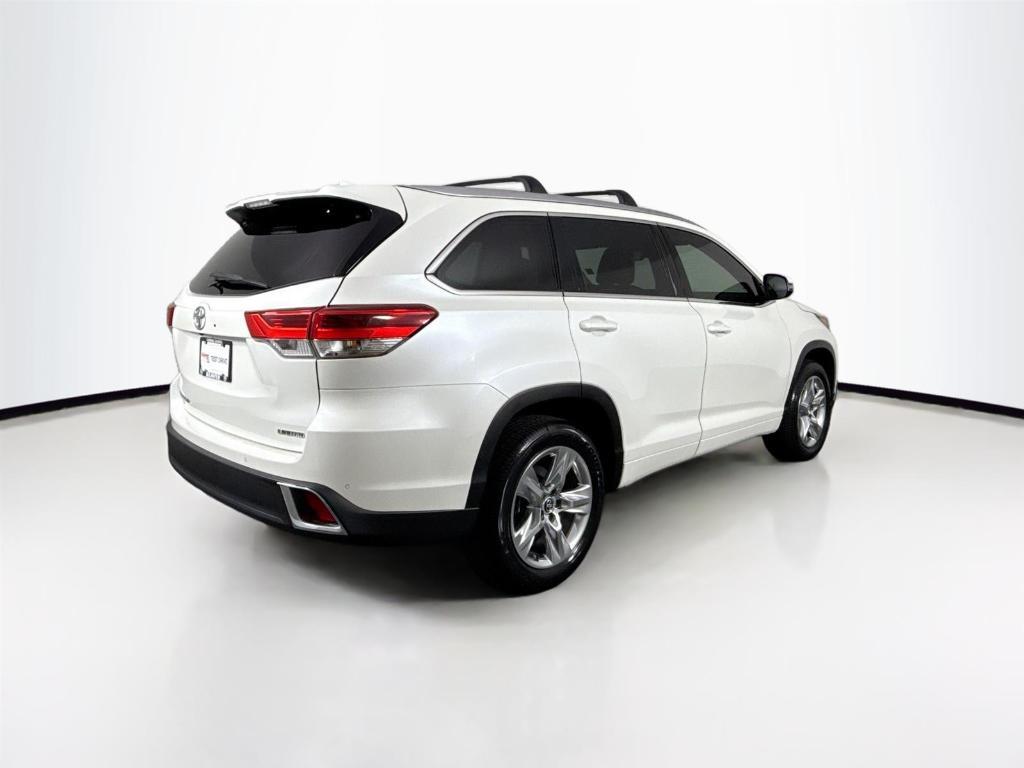 used 2018 Toyota Highlander car, priced at $29,500