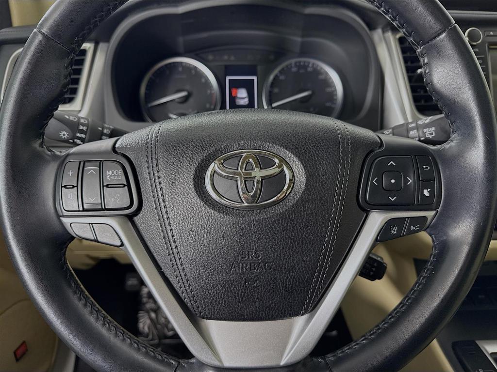 used 2018 Toyota Highlander car, priced at $29,500