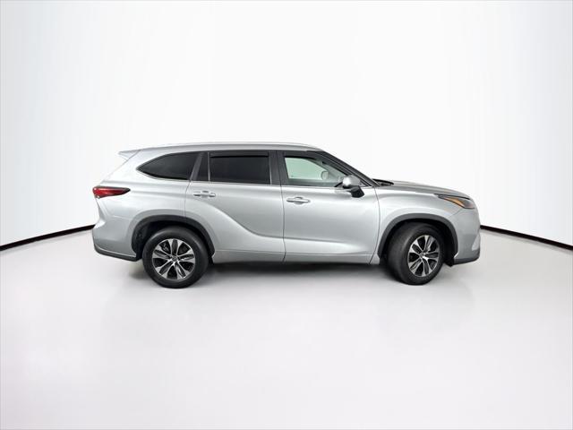 used 2023 Toyota Highlander car, priced at $43,000