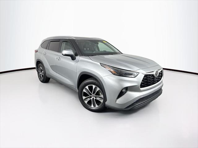 used 2023 Toyota Highlander car, priced at $43,000