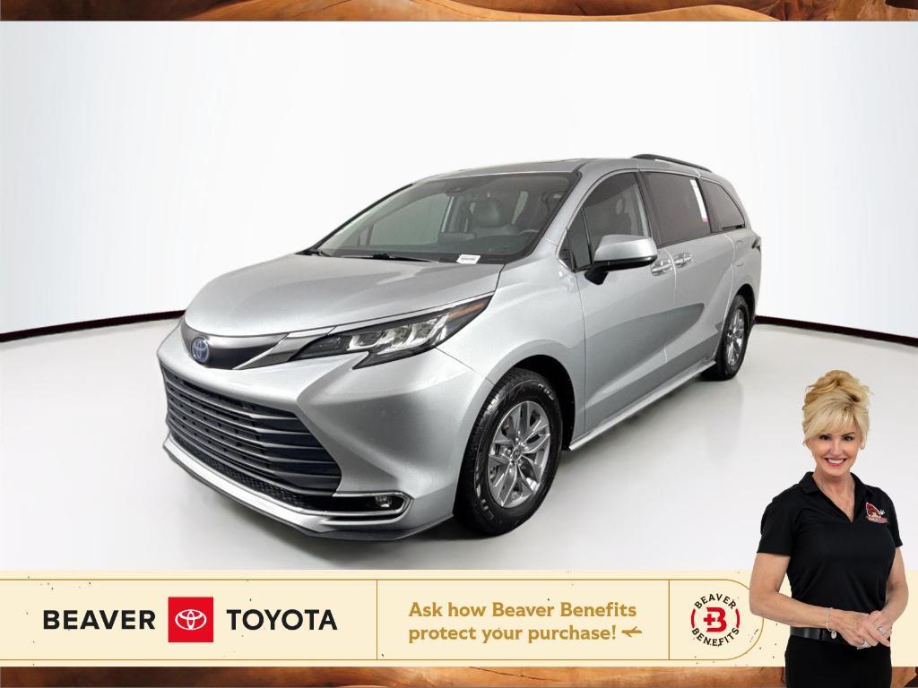 used 2022 Toyota Sienna car, priced at $43,500