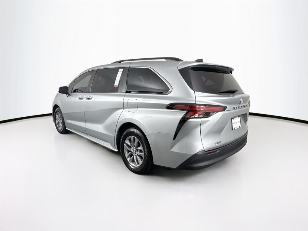 used 2022 Toyota Sienna car, priced at $43,500