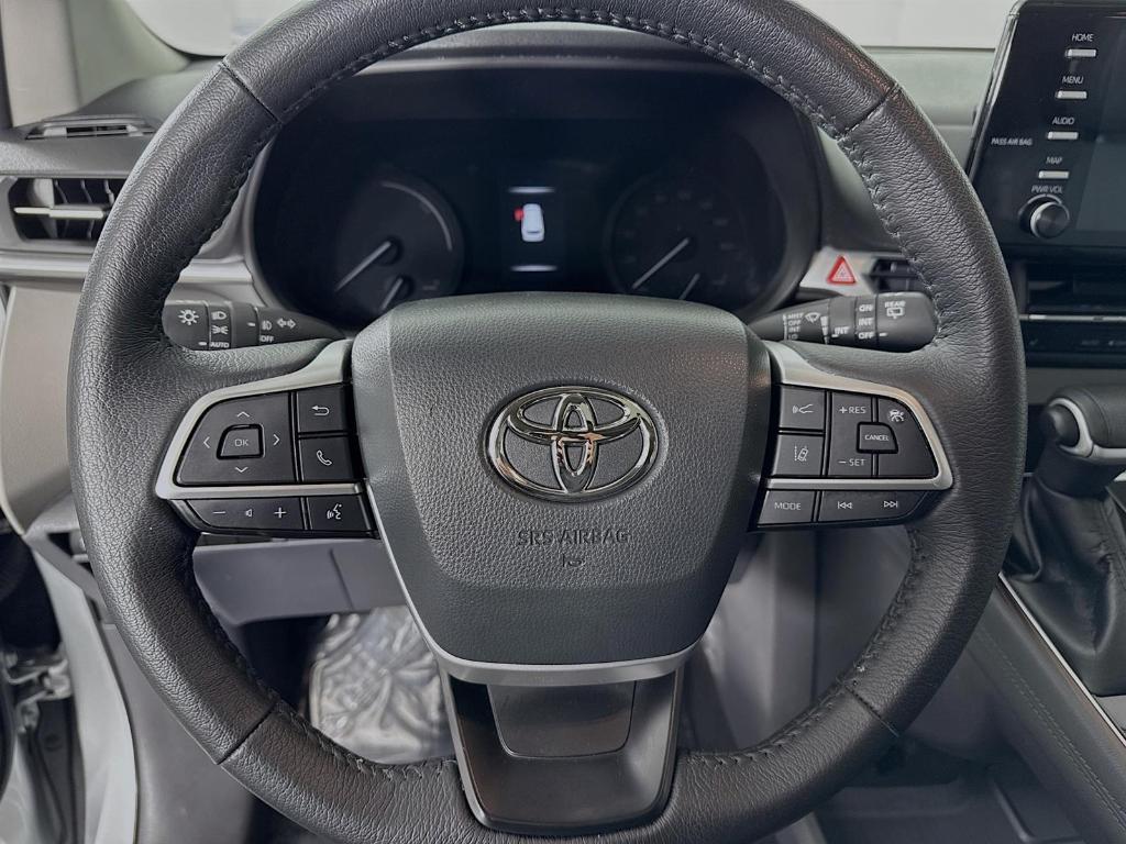 used 2022 Toyota Sienna car, priced at $43,500