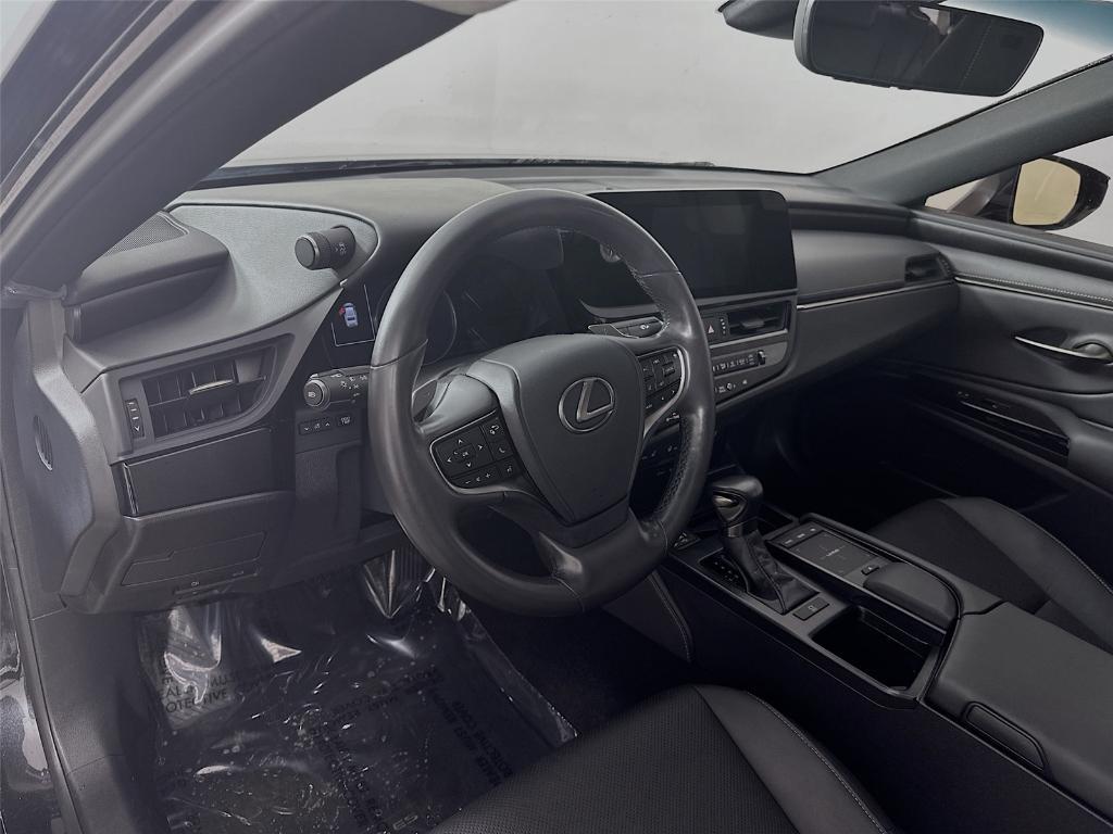 used 2022 Lexus ES 350 car, priced at $39,000