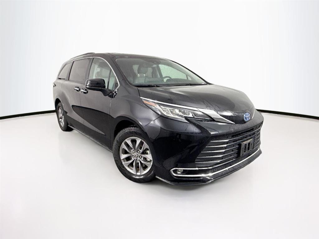 used 2023 Toyota Sienna car, priced at $44,500