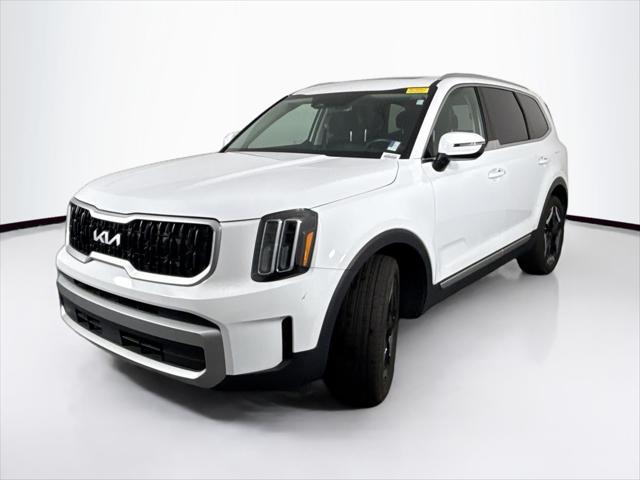 used 2023 Kia Telluride car, priced at $38,000