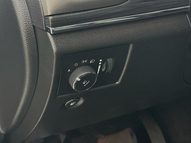 used 2021 Jeep Grand Cherokee car, priced at $32,500