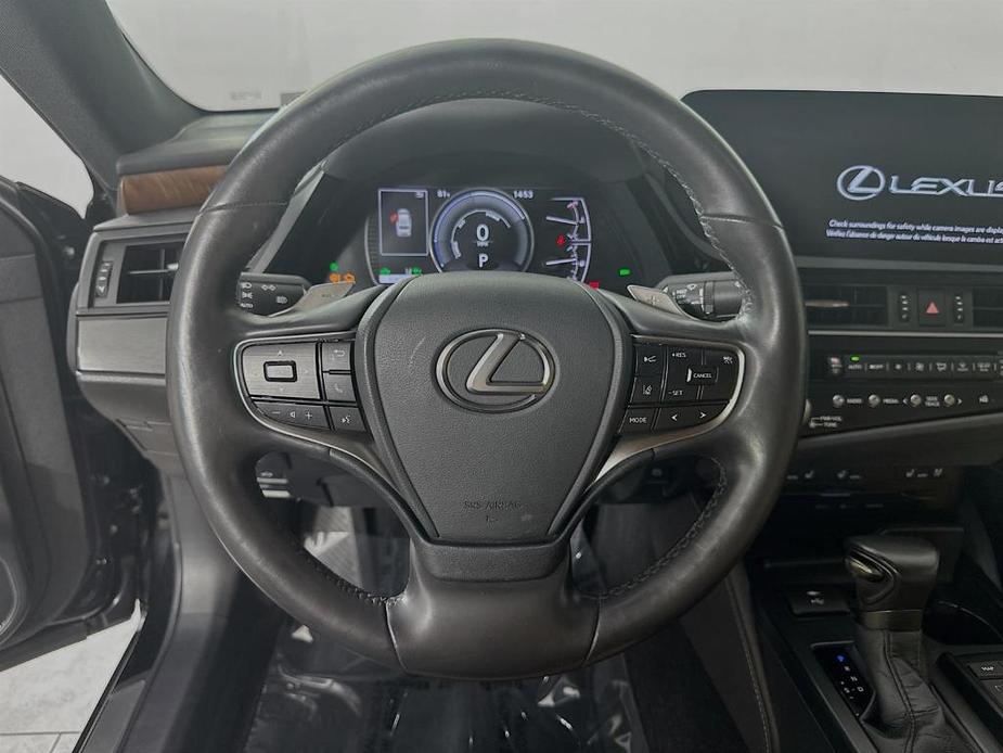 used 2022 Lexus ES 300h car, priced at $37,000