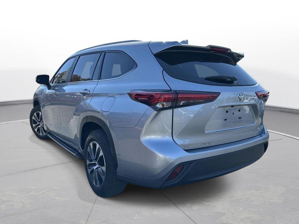 used 2023 Toyota Highlander car, priced at $40,000