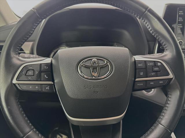 used 2022 Toyota Highlander car, priced at $35,000