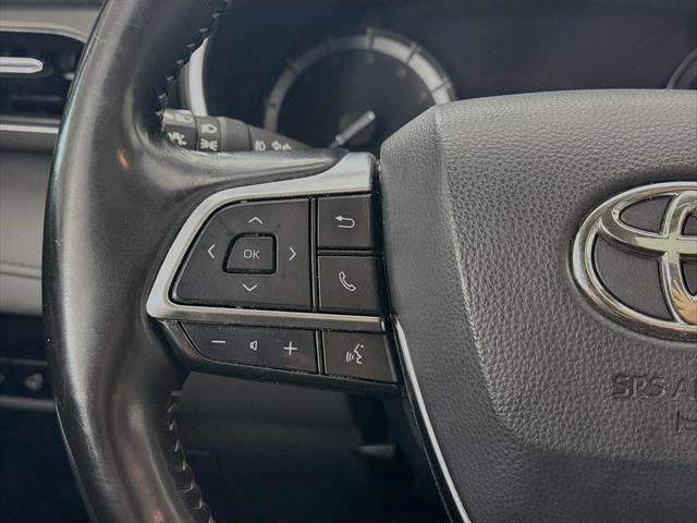 used 2021 Toyota Highlander car, priced at $33,000