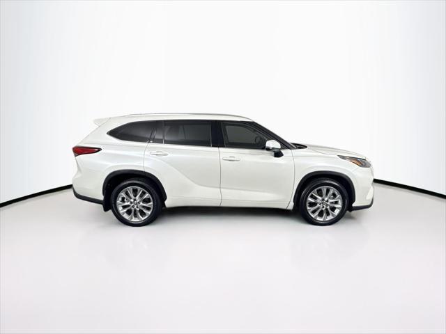 used 2021 Toyota Highlander car, priced at $33,000