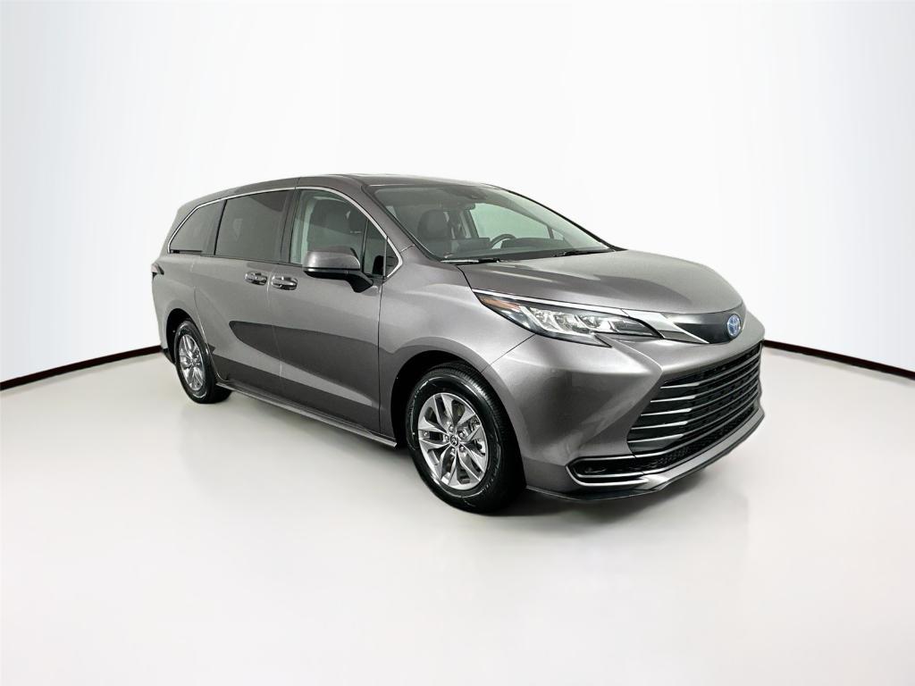 used 2022 Toyota Sienna car, priced at $39,000