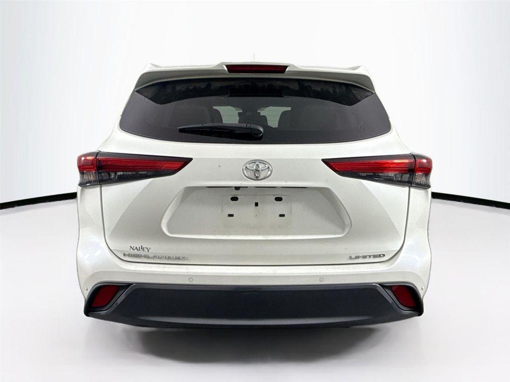 used 2021 Toyota Highlander car, priced at $34,000