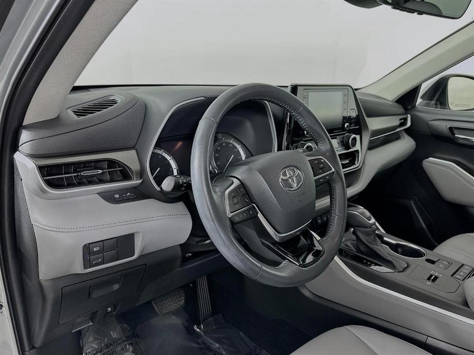 used 2021 Toyota Highlander car, priced at $41,000