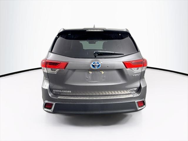 used 2018 Toyota Highlander Hybrid car, priced at $28,000