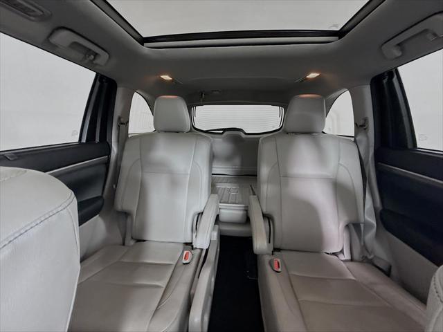 used 2018 Toyota Highlander Hybrid car, priced at $28,000
