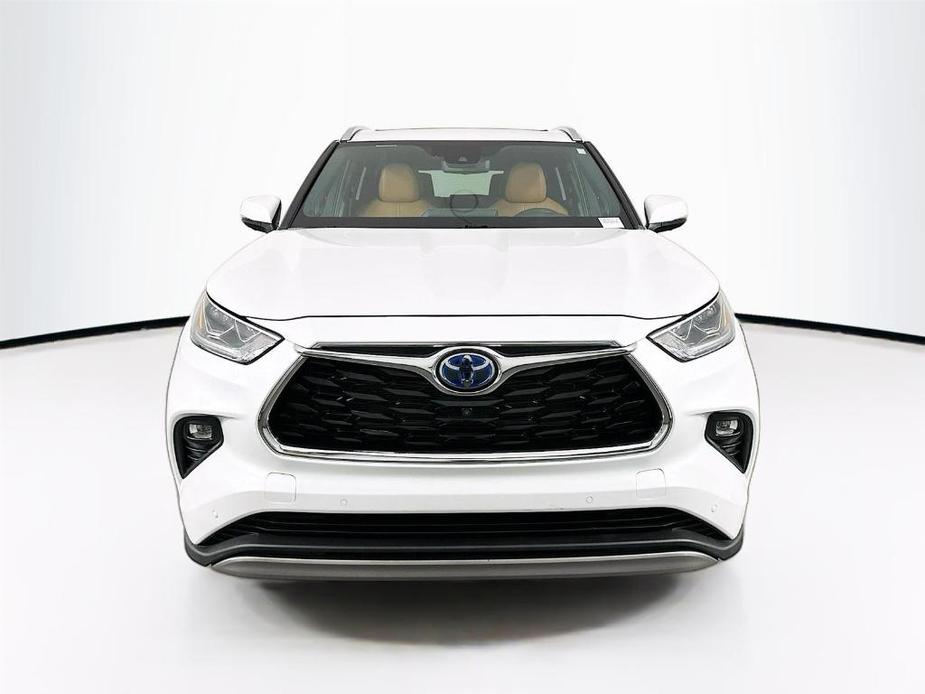 used 2022 Toyota Highlander Hybrid car, priced at $50,000