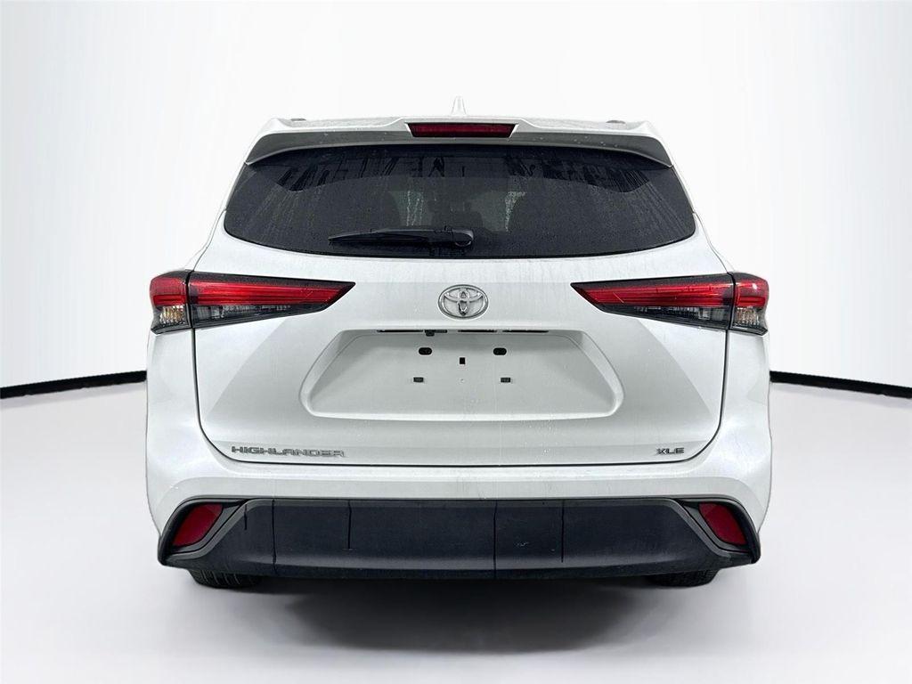 used 2023 Toyota Highlander car, priced at $38,500