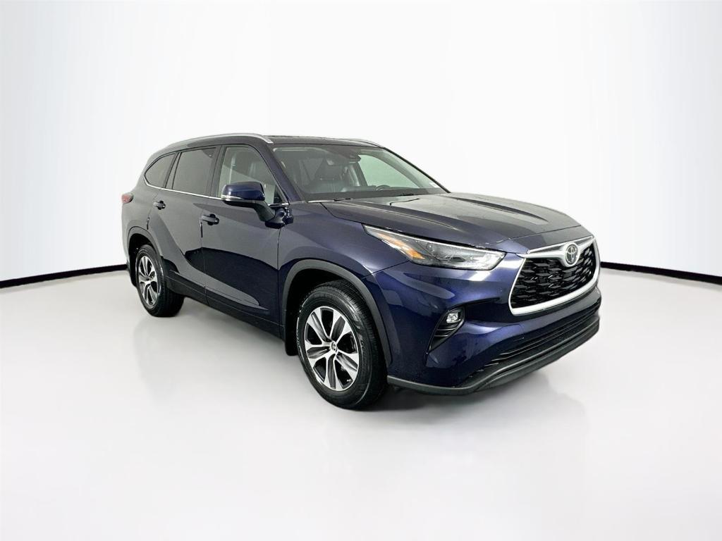 used 2023 Toyota Highlander car, priced at $41,000