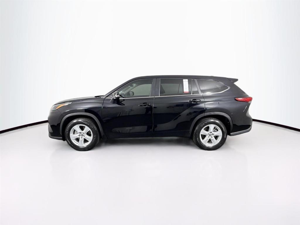 used 2023 Toyota Highlander car, priced at $37,500