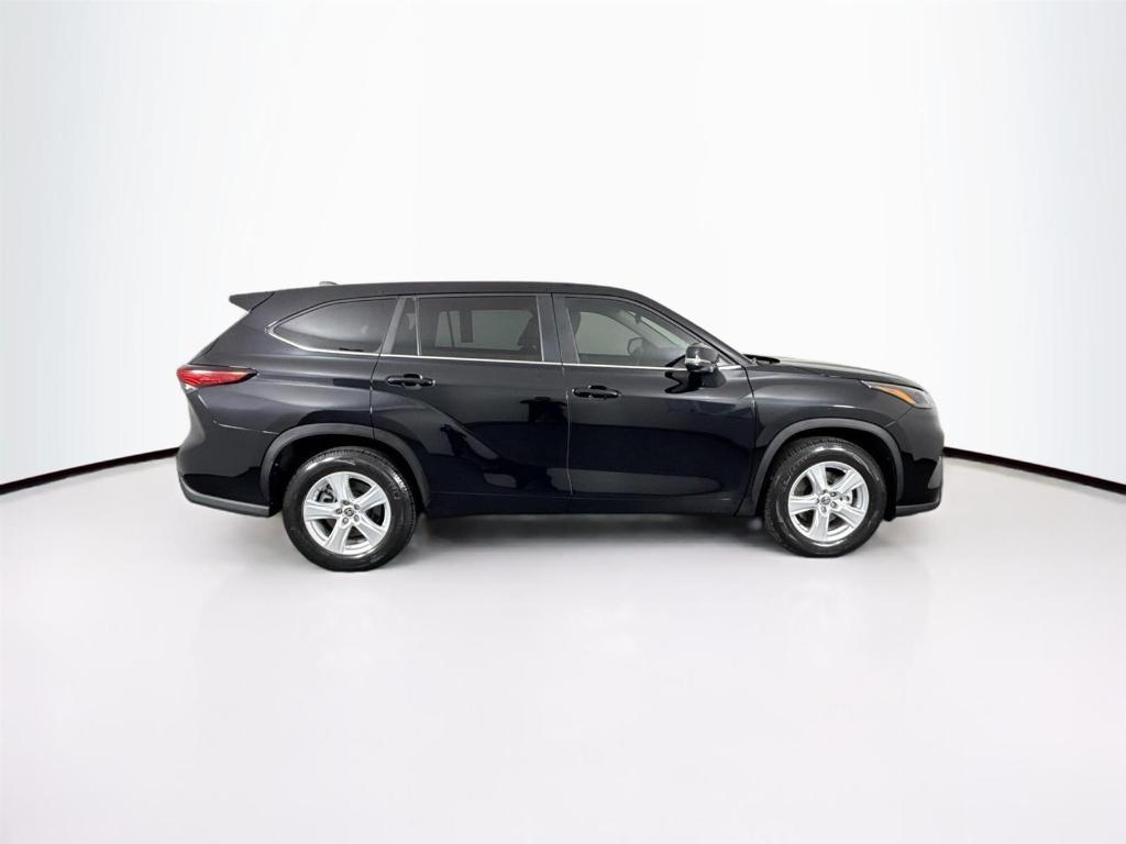 used 2023 Toyota Highlander car, priced at $37,500