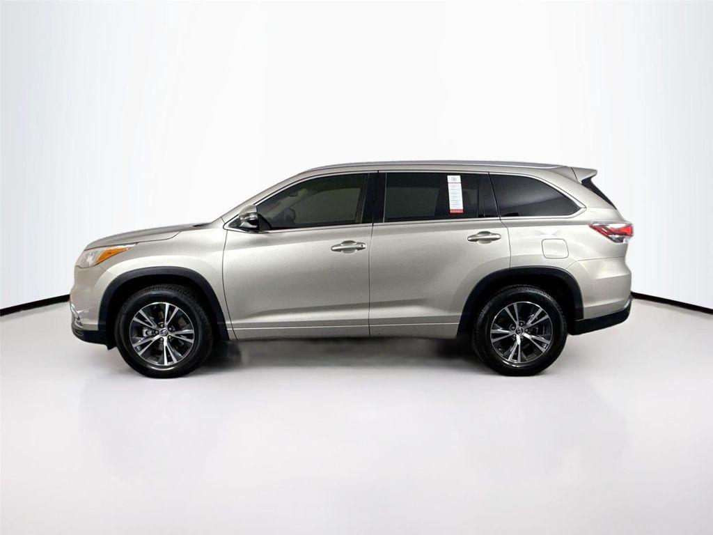 used 2016 Toyota Highlander car, priced at $22,500