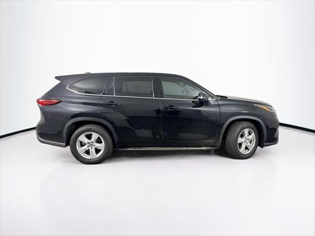 used 2022 Toyota Highlander car, priced at $35,000