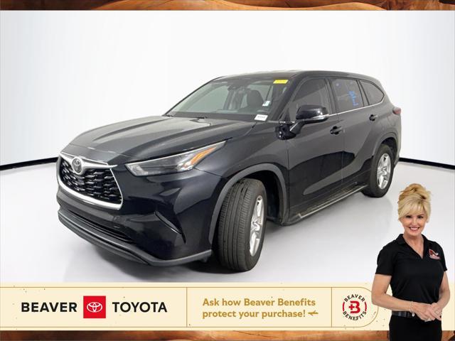 used 2022 Toyota Highlander car, priced at $35,000