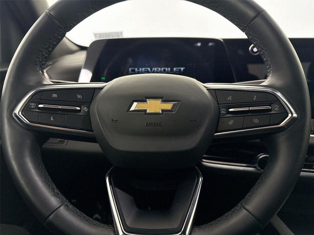 used 2025 Chevrolet Equinox car, priced at $29,000