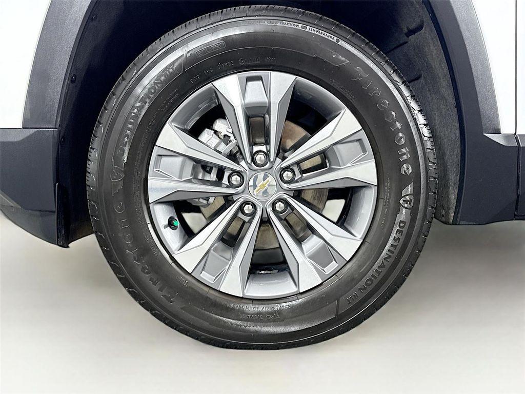 used 2025 Chevrolet Equinox car, priced at $29,000