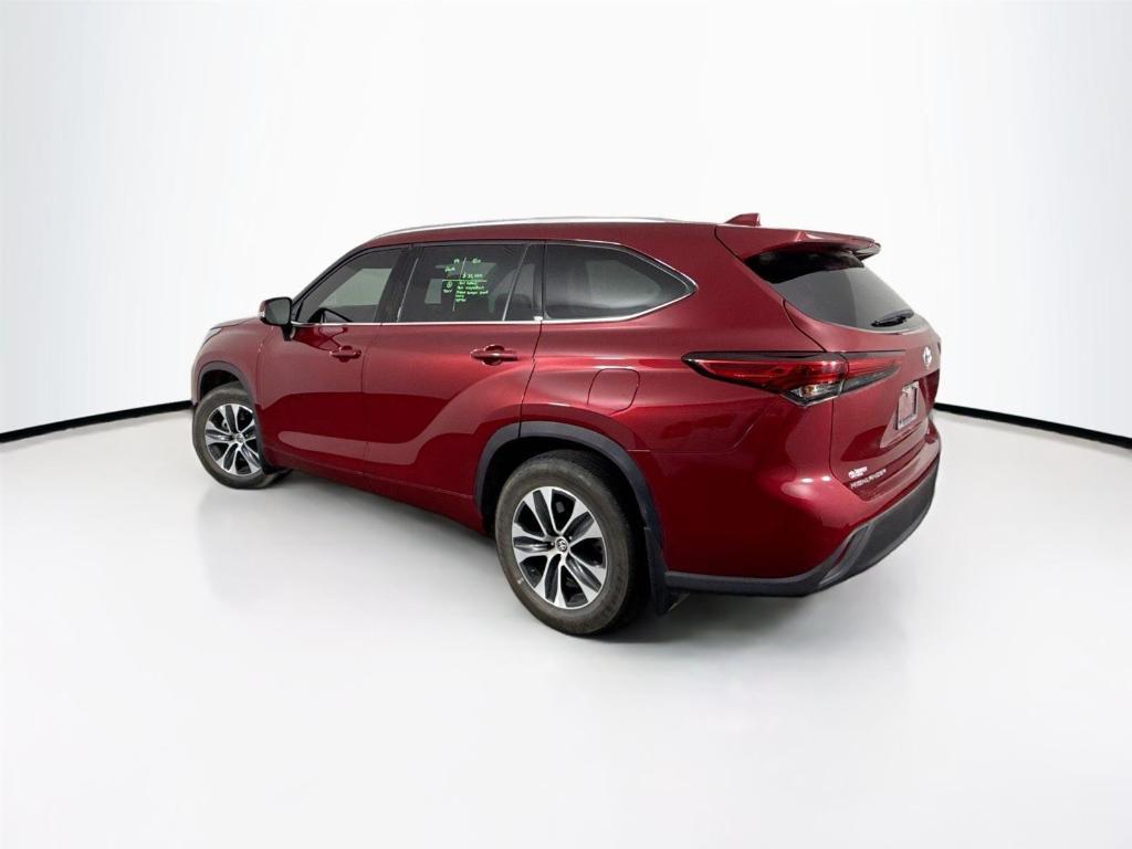 used 2020 Toyota Highlander car, priced at $34,000