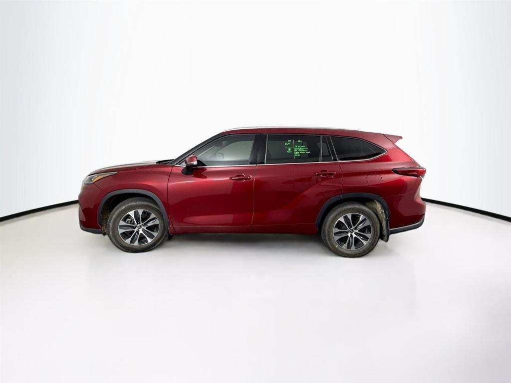 used 2020 Toyota Highlander car, priced at $34,000