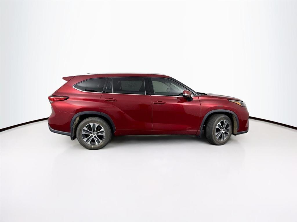 used 2020 Toyota Highlander car, priced at $34,000