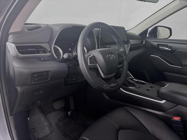 used 2023 Toyota Highlander car, priced at $44,000