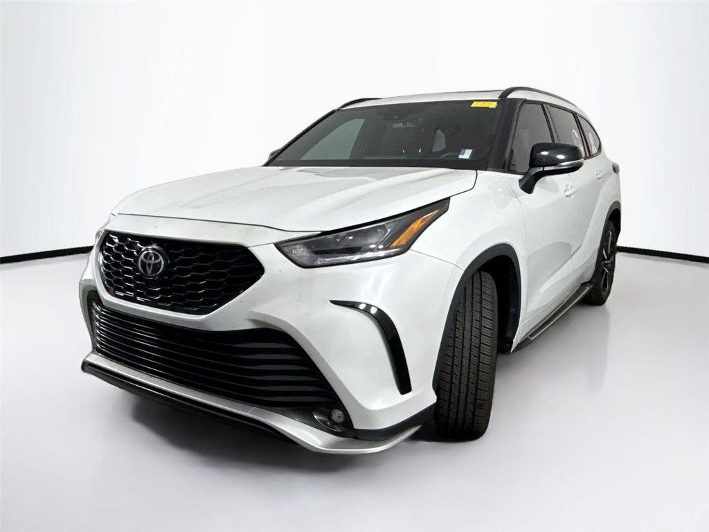 used 2022 Toyota Highlander car, priced at $42,000