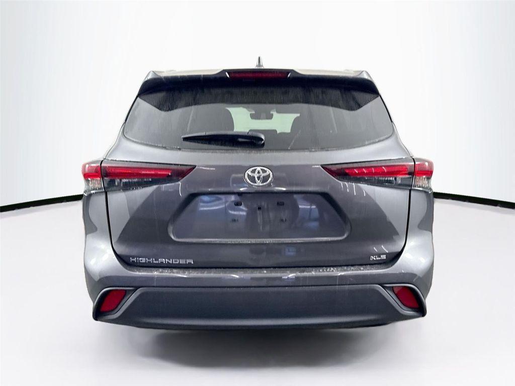 used 2024 Toyota Highlander car, priced at $42,500
