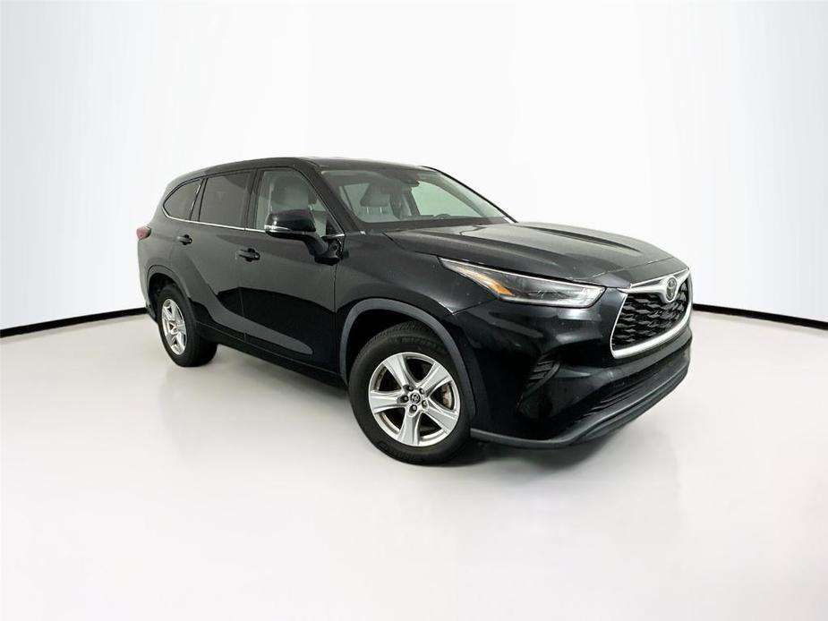 used 2021 Toyota Highlander car, priced at $33,000