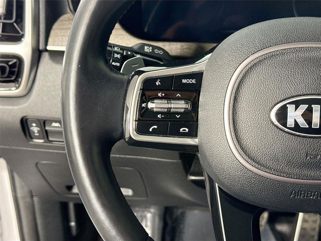 used 2021 Kia Sorento car, priced at $31,500