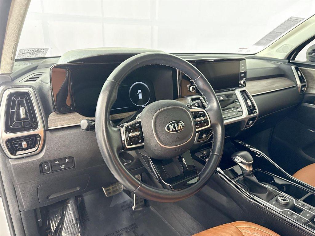 used 2021 Kia Sorento car, priced at $31,500