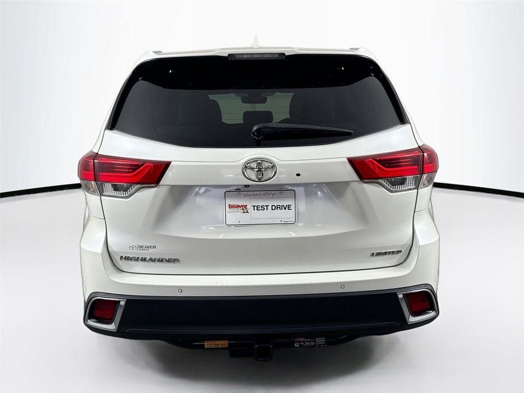 used 2019 Toyota Highlander car, priced at $28,300