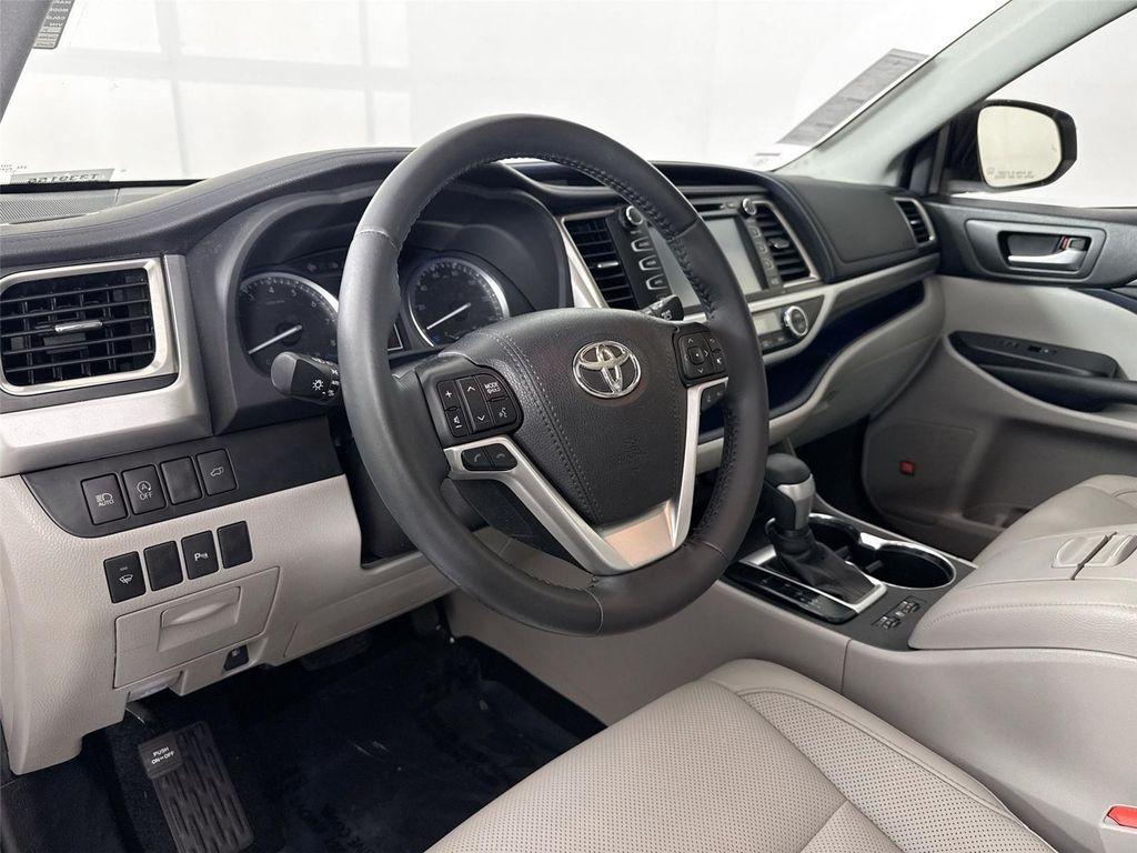 used 2019 Toyota Highlander car, priced at $28,300