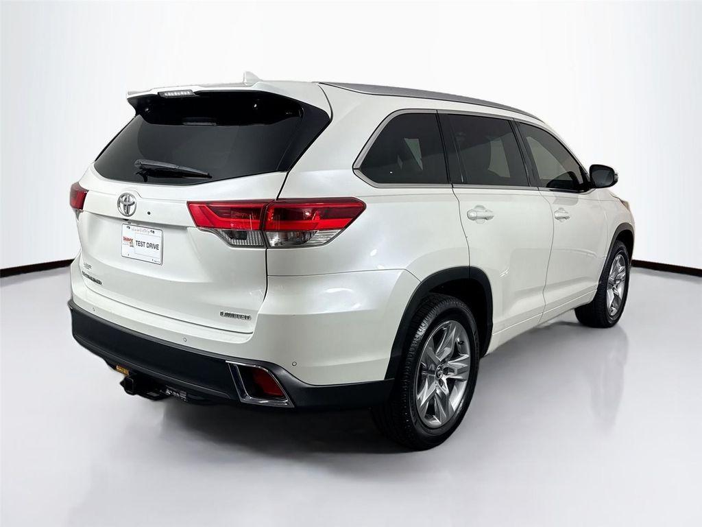 used 2019 Toyota Highlander car, priced at $28,300