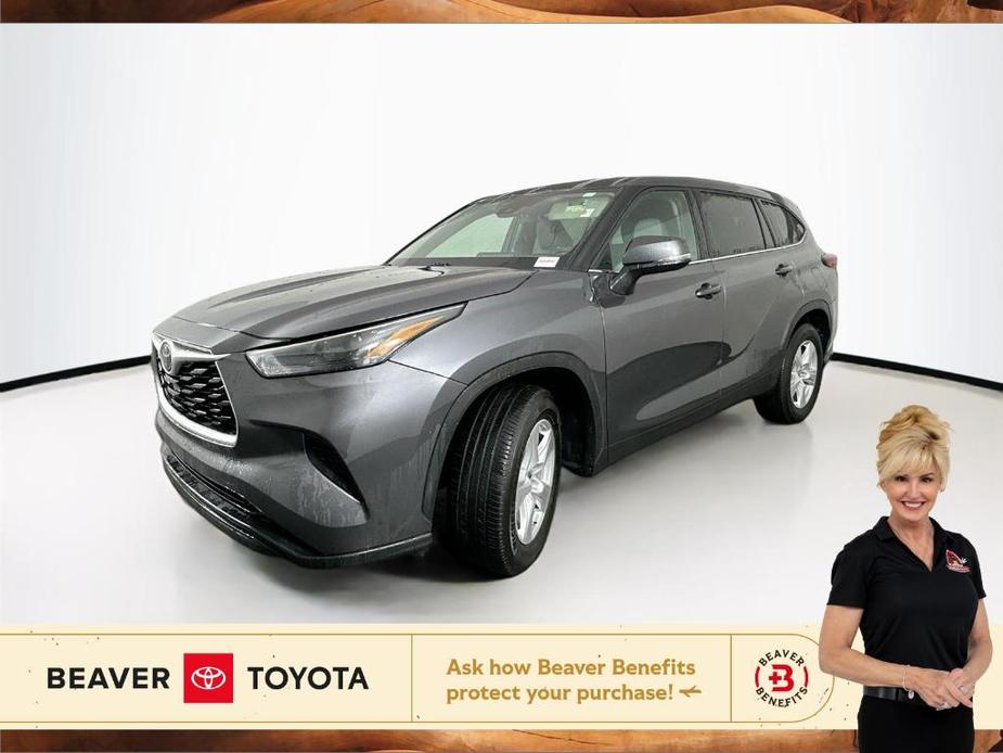 used 2022 Toyota Highlander car, priced at $33,000